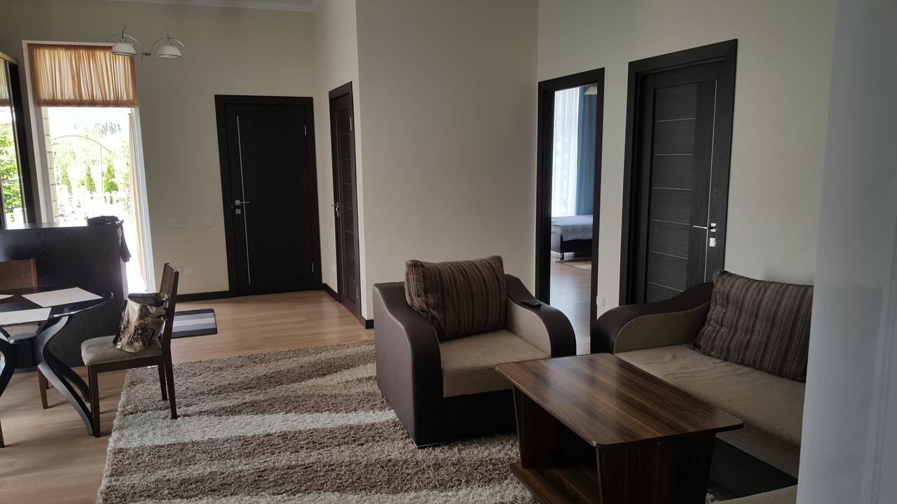 Karven Four Seasons Otel Chon-Sary-Oy Dış mekan fotoğraf