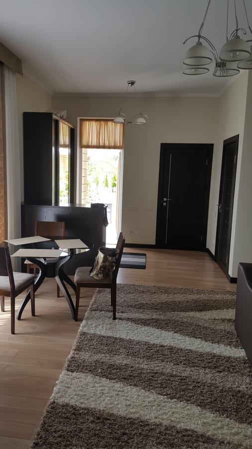 Karven Four Seasons Otel Chon-Sary-Oy Dış mekan fotoğraf